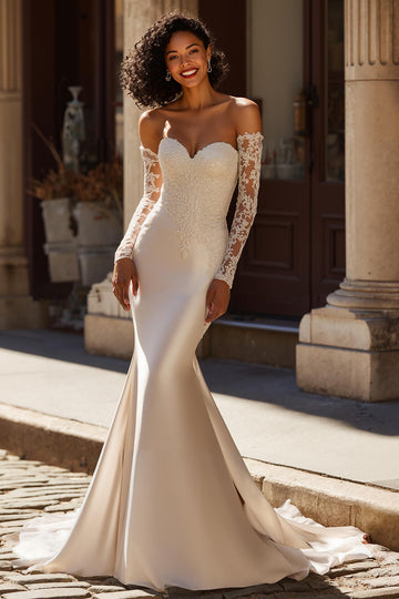 Ivoire Sweetheart Cou Sirène Dentelle Appliqué Balayage Train Robe de mariée
